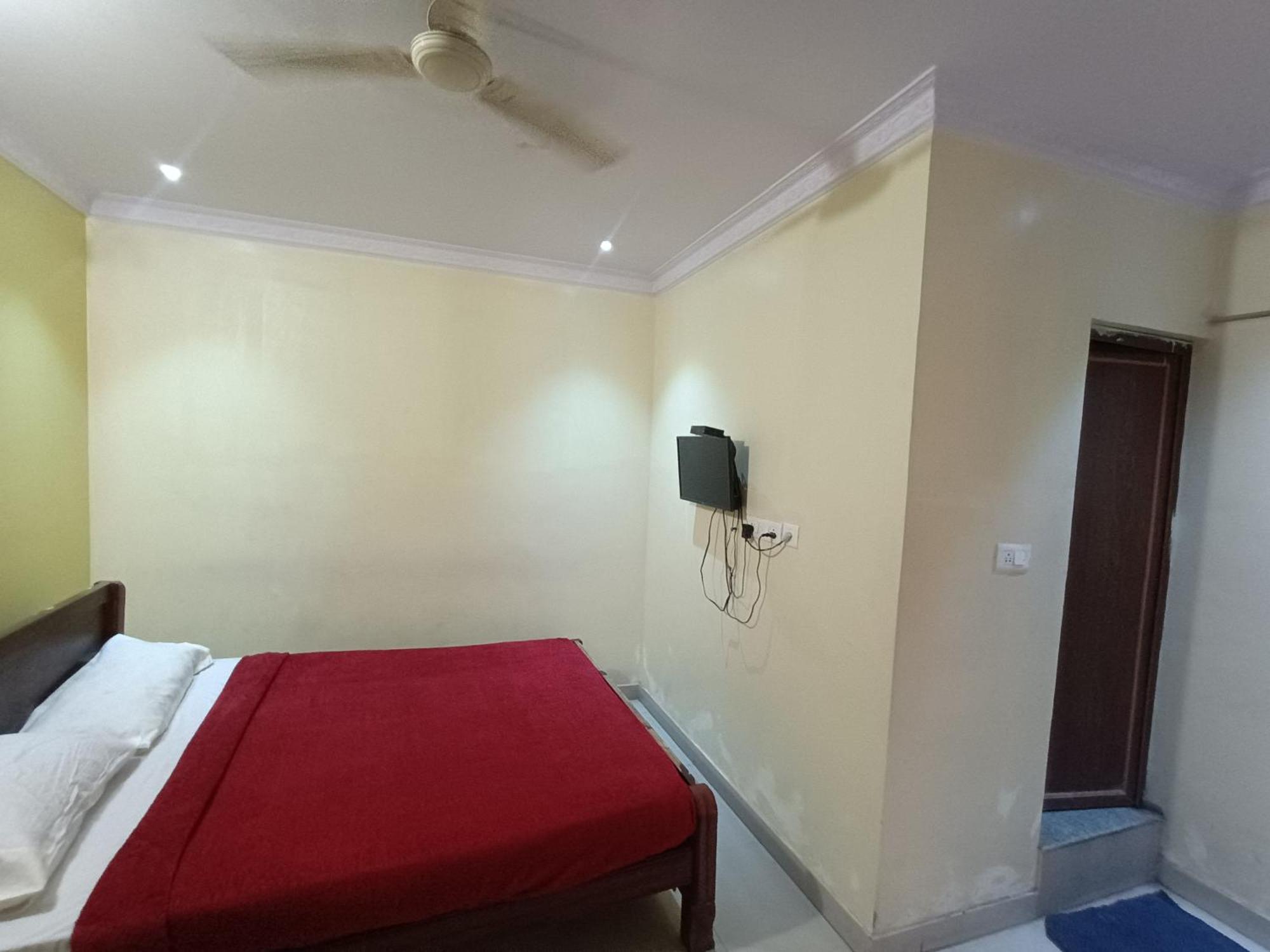 Hotel Malnad Grand Inn Kumbalgod Экстерьер фото